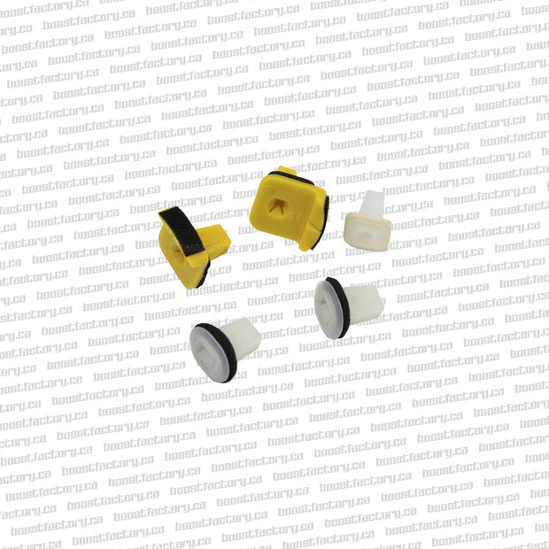 Genuine Nissan R32 Skyline Coupe Rear Window Lower Molding Clip Kit